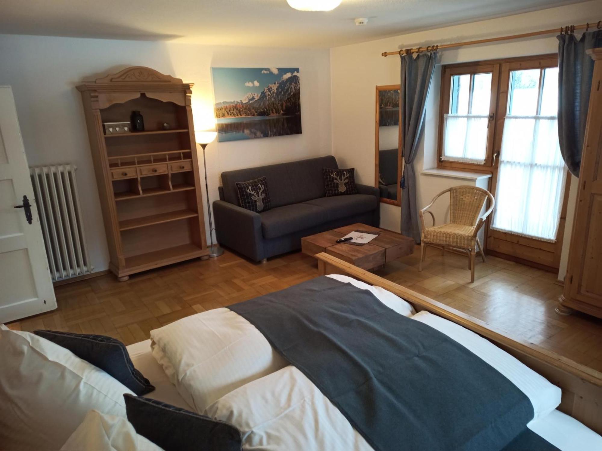 Holiday home Hoglhaus & Malerwinkel Mittenwald
